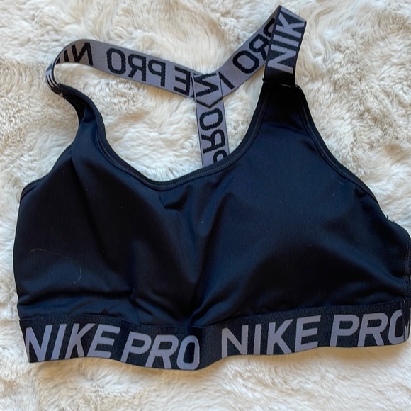 Nike drifit - Picture 1 of 2